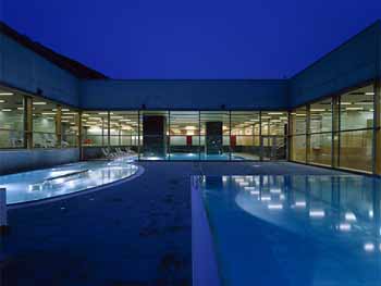 Wellnesscenteret i St. Anton med udendørs swimmingpool