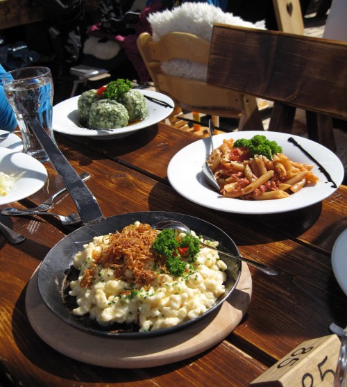 Käsespätzle og Spinat käseknödel på Hohe Mut Alm