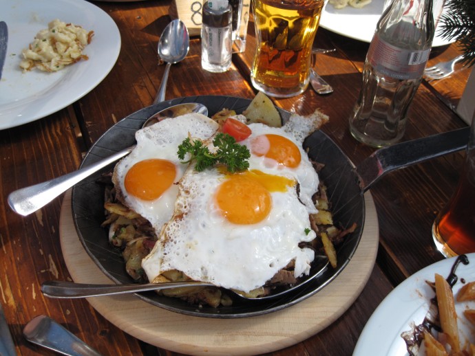 Tiroler Gröstl på Hohe Mut Alm