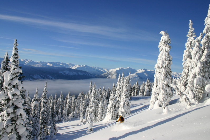 6 skiområder i Canada med powder og unik natur